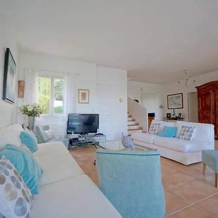 Les Cicerelles Provencal See View Garden & Swimming Pool * רמטואל